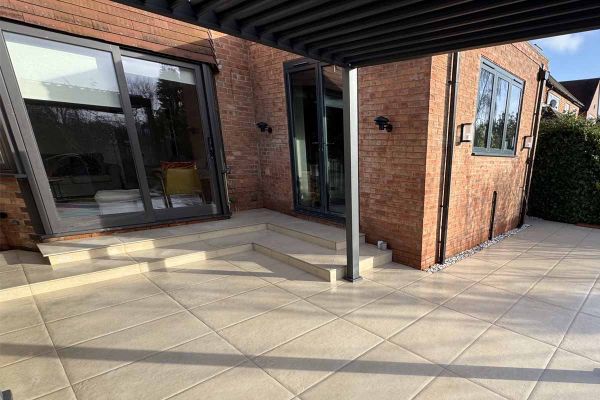Image Displaying 600x600 Florence Beige Step with a 20mm Bullnose Edge