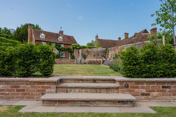 Hythe Garden Landscapes, www.hythegardenlandscapes.co.uk
