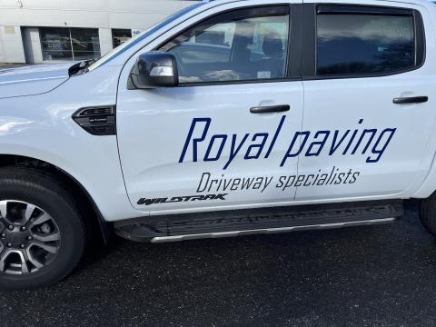 Royal Paving Driveway Specialist  Logo