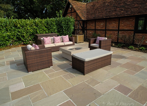 Raj Green Indian sandstone patio with pointing displaying the project pack slabs