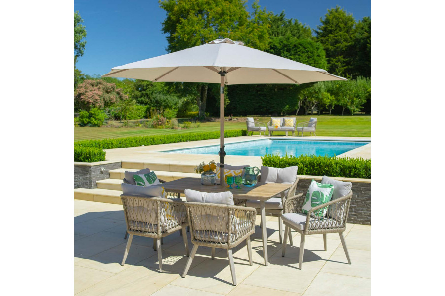 Lifestyle garden furniture will transform your relationship with your garden. This set with its deep chairs, large table and parasol is perfect for spending more time in the garden.