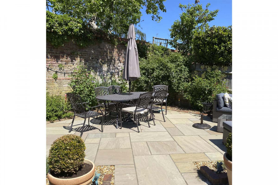 Our Raj Green Indian Sandstone is a popular material used for both small and large paved areas
