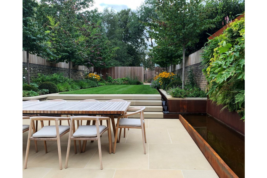 Our Britannia Buff Sawn Yorkstone Paving is hard-wearing and low-maintenance perfect for most gardens