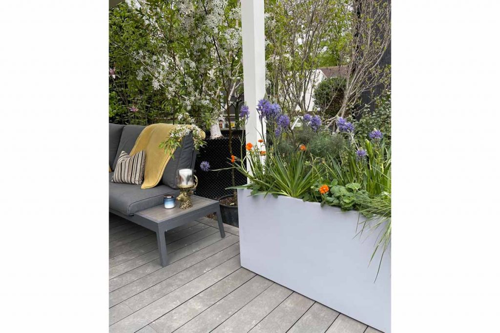 New In! Fibreglass planters in Jet Black and Misty Grey