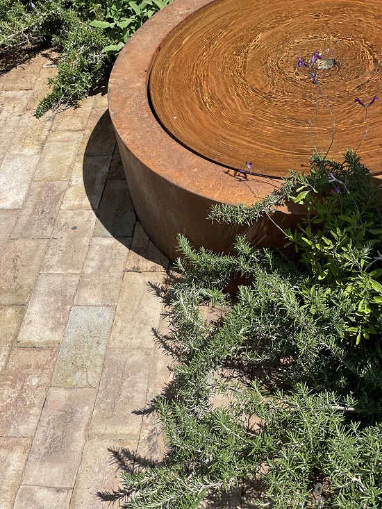 Bowl water feature with London Mixture Clay Pavers, Vitamin G Garden, Hampton Court Flower Show 2022