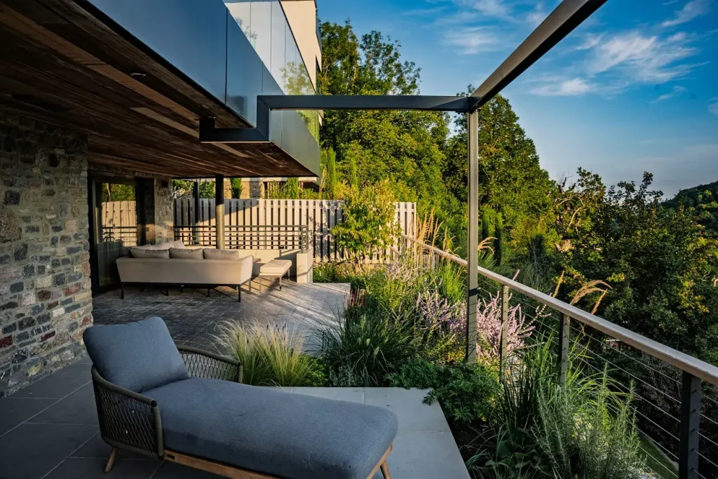 Patio in Bristol of Florence Grey porcelain paving and clay pavers Artisan Landscapes 