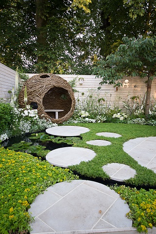 City Twitchers Garden, Egyptian Beige Limestone, RHS Hampton Court, 2015 Copyright - Jonathan Ward