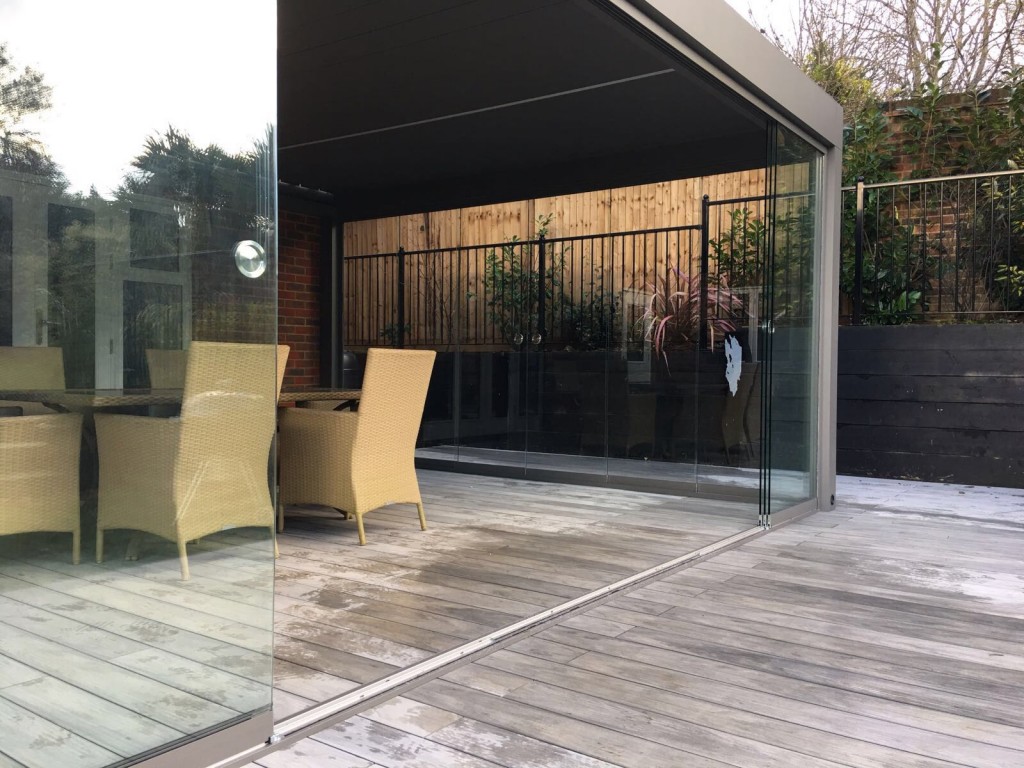 DesignBoard Creates A Seamless Indoor/Outdoor Decking Design